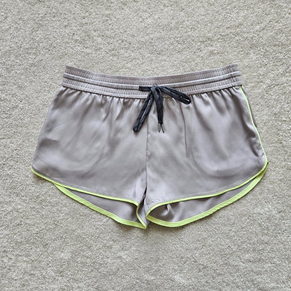 Aritzia Wilfred Free Grey Satin Shorts Size S